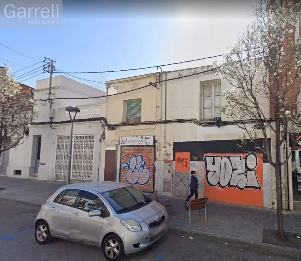 Terrenos y solares en venta en carrer Ample