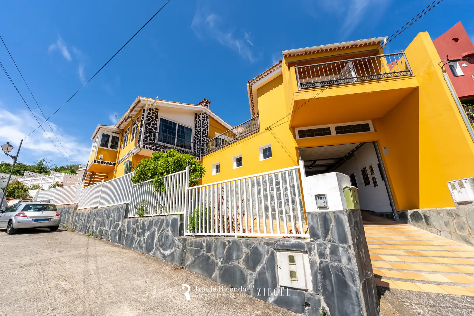 Exterior view of Houses for sale in Santa Brígida  with Air Conditioner, Private garden and Terrace