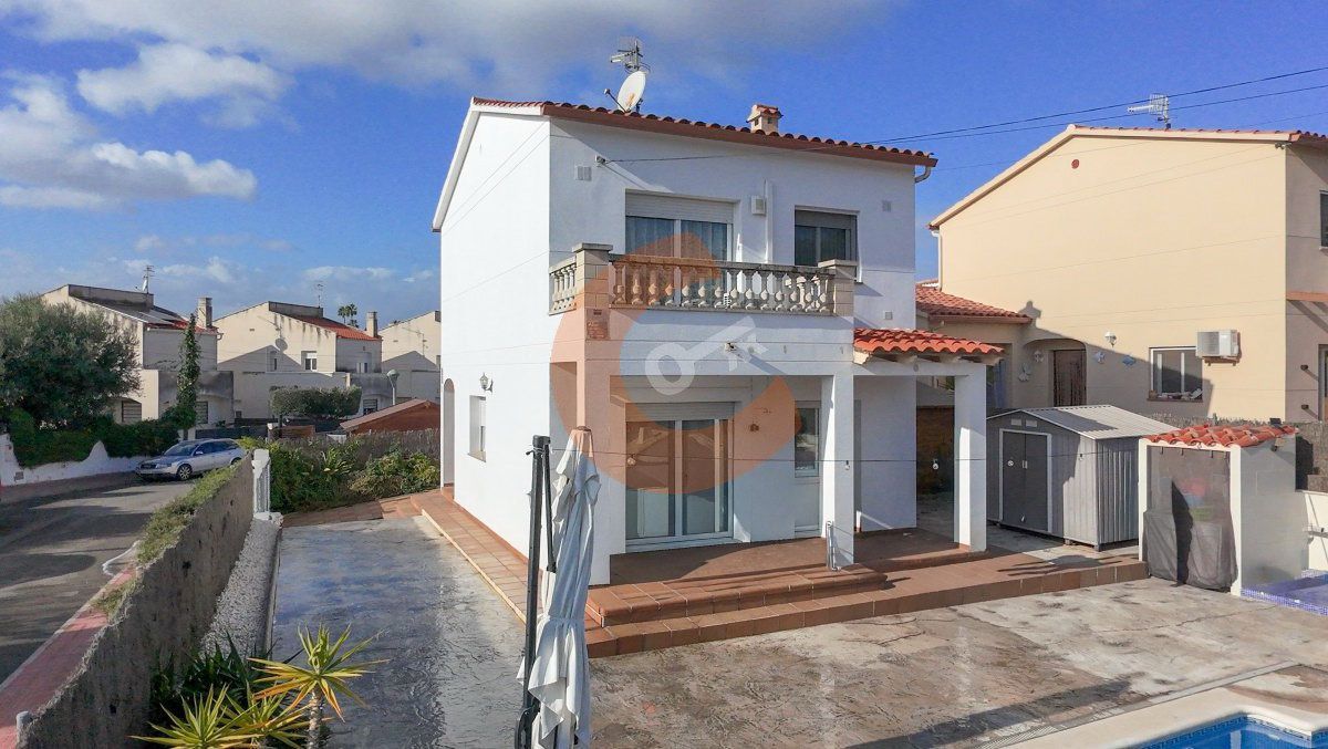 Vista exterior de Casa o chalet en venta en Cunit con Aire acondicionado, Calefacción y Terraza