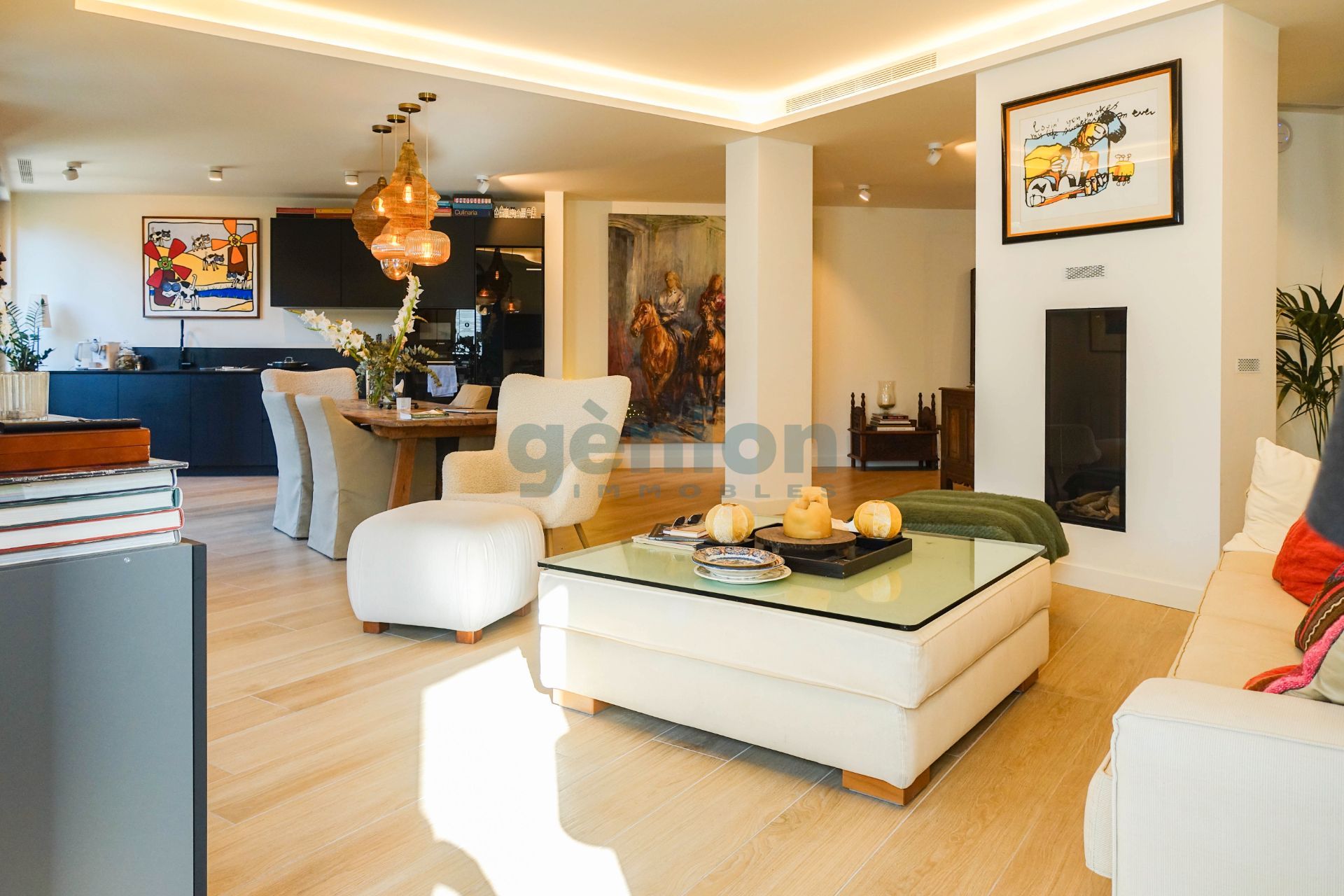 Sala d'estar de Pis en venda en Girona Capital amb Aire condicionat, Calefacció i Terrassa