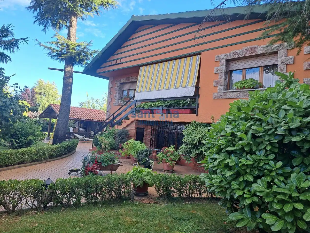 Xalet amb jardí en venda a Valverde de la Virgen