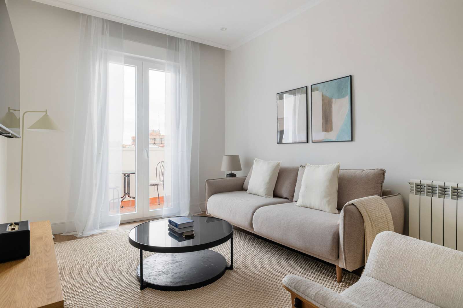 Sala d'estar de Apartament per a compartir en  Madrid Capital amb Aire condicionat i Terrassa