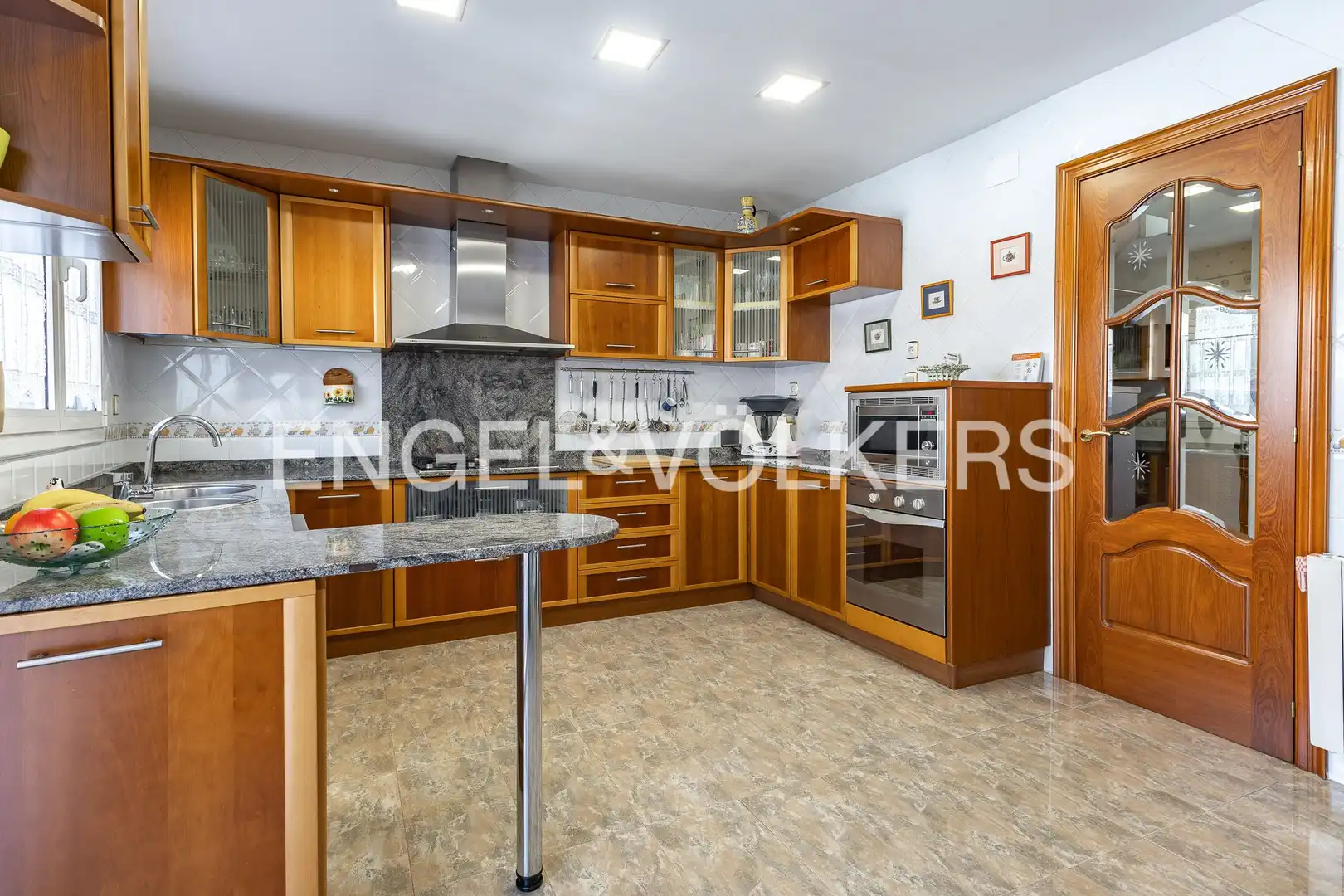 Cuina de Casa o xalet en venda en Barcelona amb Aire condicionat, Calefacció i Parquet