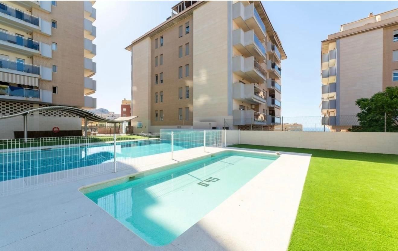 Piscina de Pis de lloguer en Roquetas de Mar amb Aire condicionat, Terrassa i Piscina comunitària