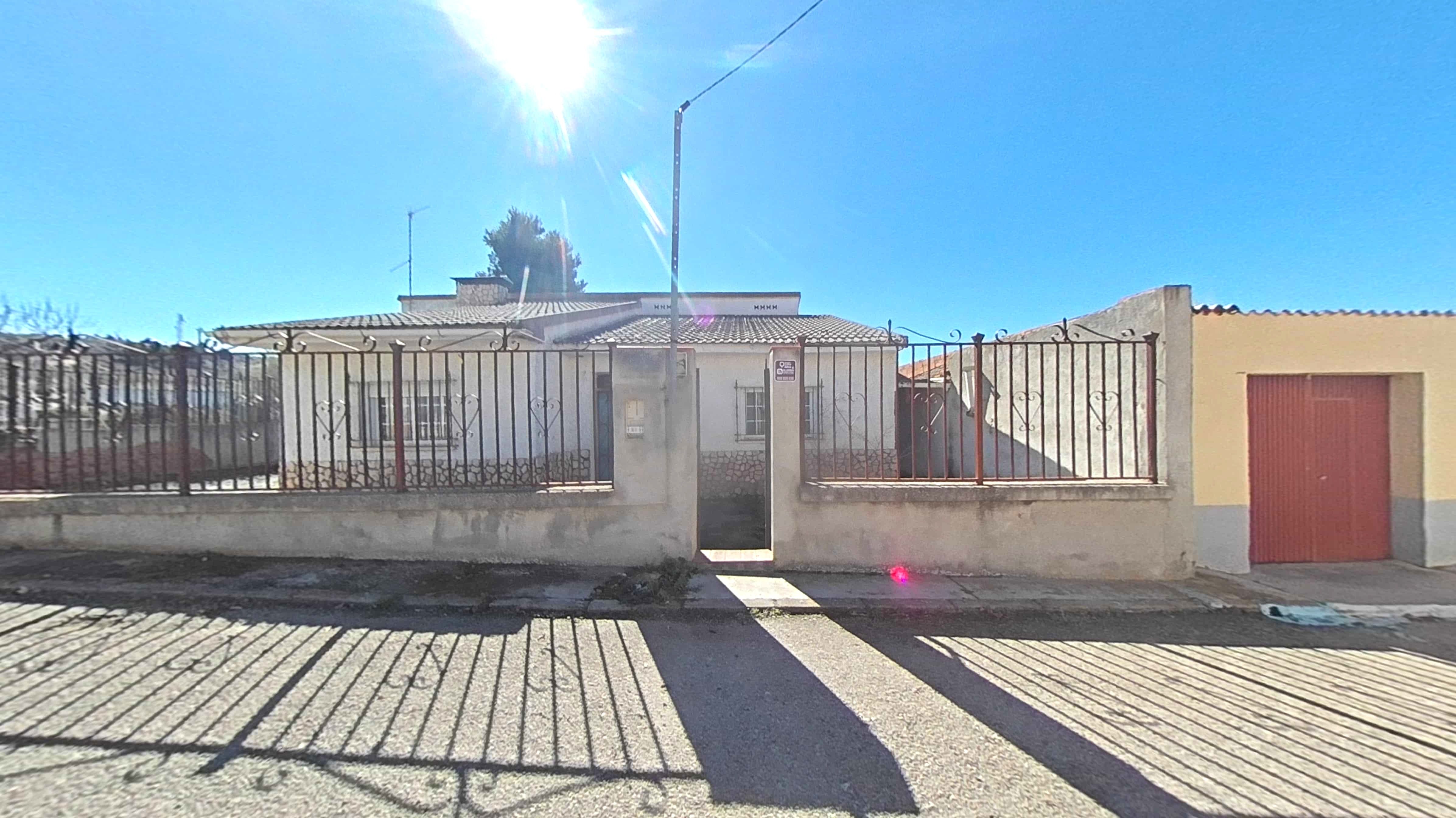 Vista exterior de Casa o xalet en venda en Zarza de Tajo amb Terrassa, Traster i Forn