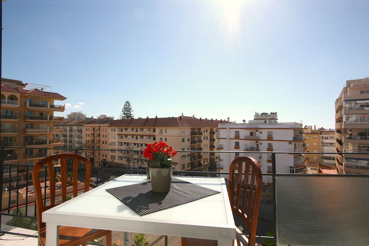Exterior view of Apartment for sale in Fuengirola  with Terrace, Swimming Pool and Furnished