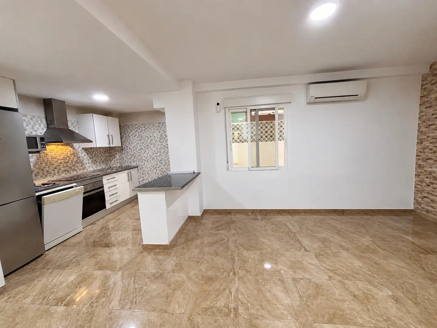 Flat for sale in Pla - Carolinas, imagen 2