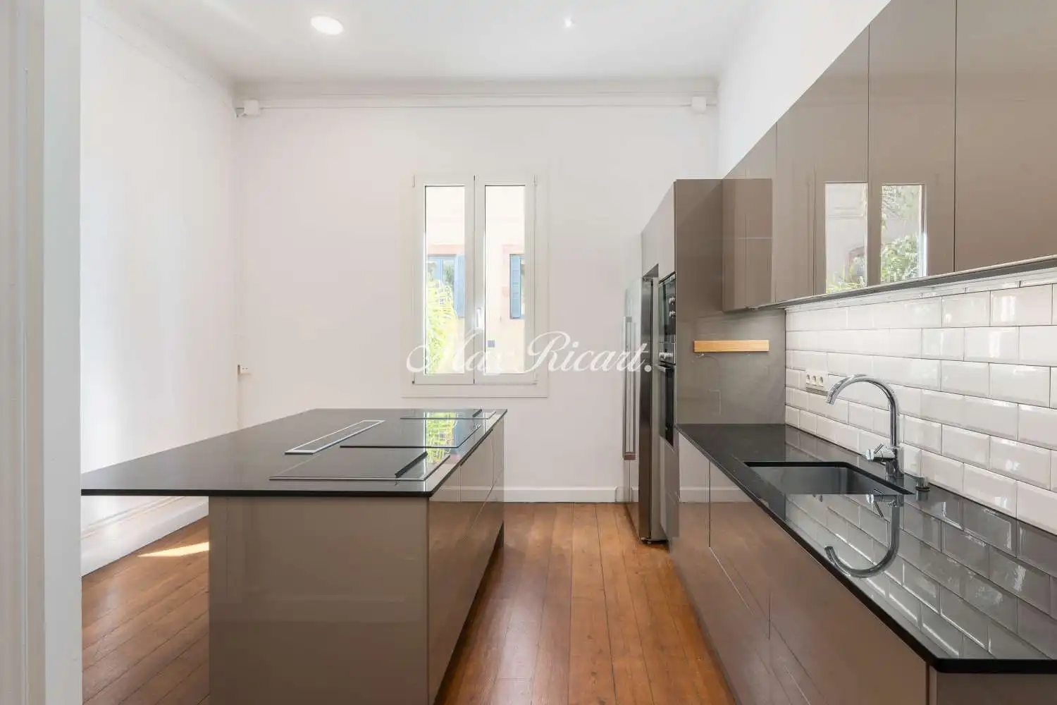 Kitchen of Flat for rent in Barcelona  with Air Conditioner, Heating and Swimming Pool