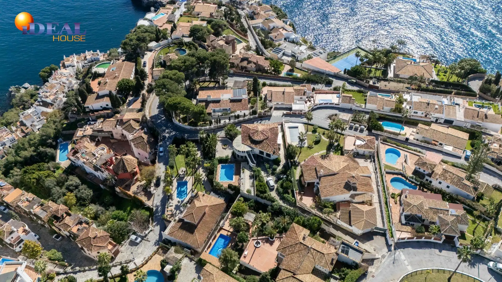 Vista exterior de Casa o chalet en venta en Almuñécar con Aire acondicionado, Jardín privado y Terraza