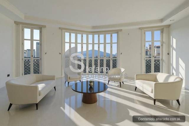 Piso en Venta en Principal en Ensanche Centro - Puerto