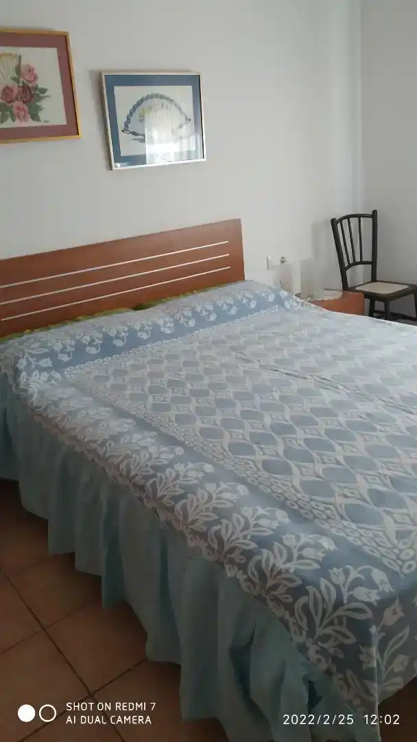 Dormitori de Pis de lloguer en Sanaüja amb Moblat, Rentadora i Microones