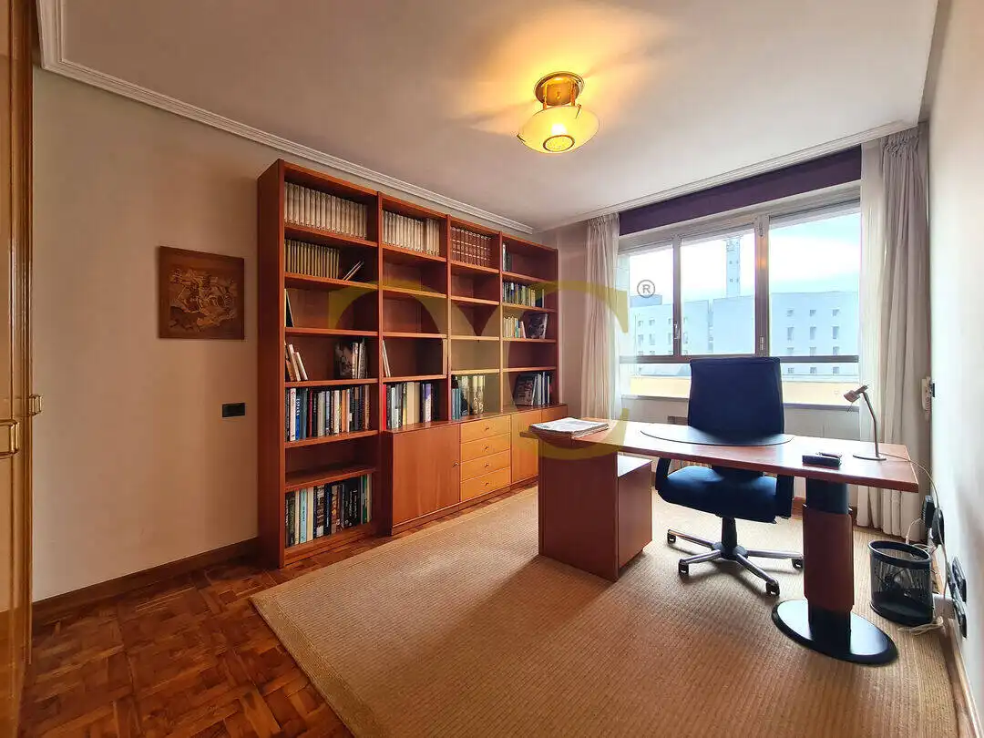 Flat for sale in Oviedo   with Heating