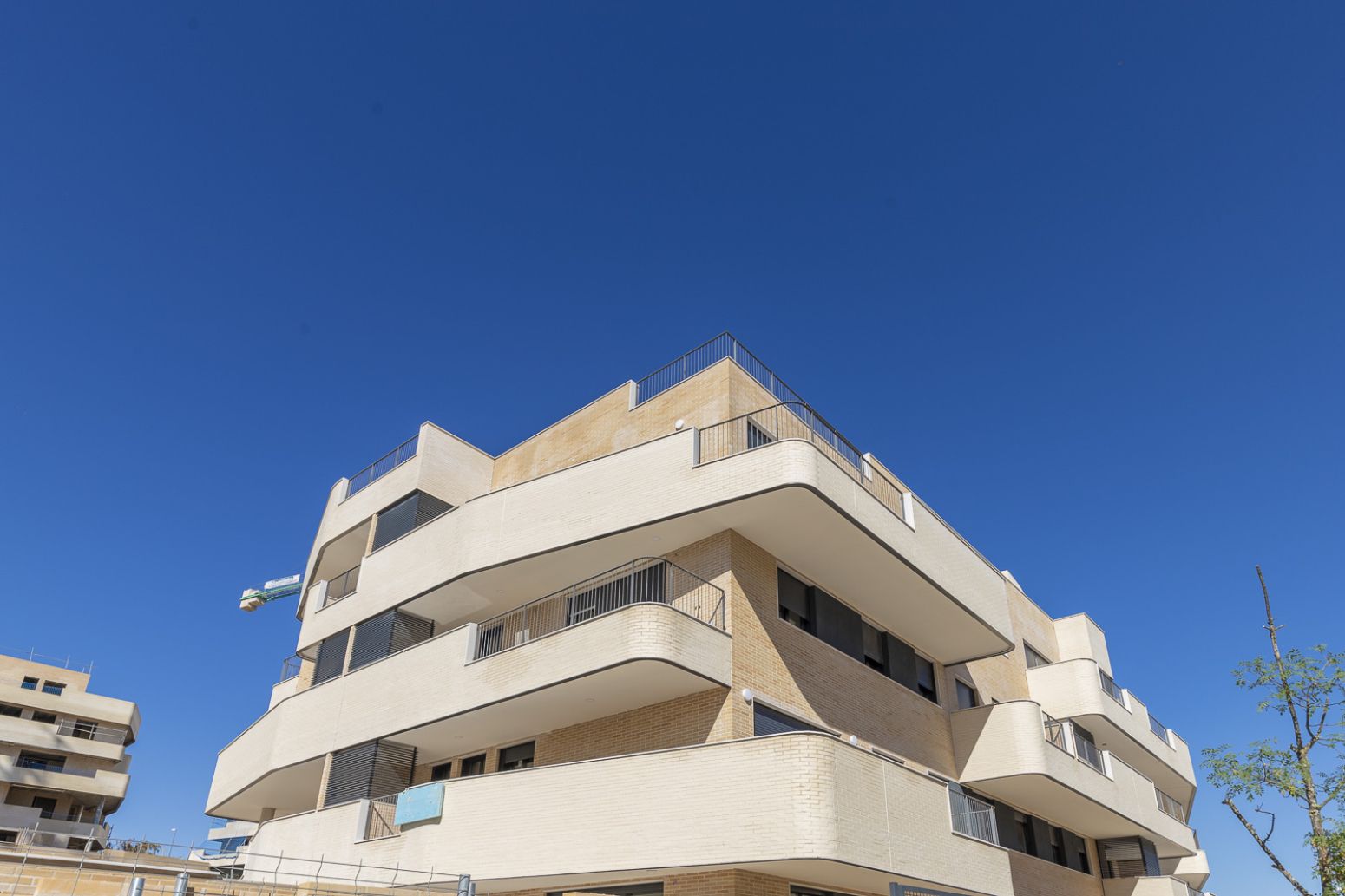 Vista exterior de Pis en venda en Colmenar Viejo amb Calefacció, Jardí privat i Terrassa