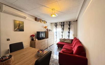 Living room of Flat for sale in Sant Adrià de Besòs  with Heating and Balcony