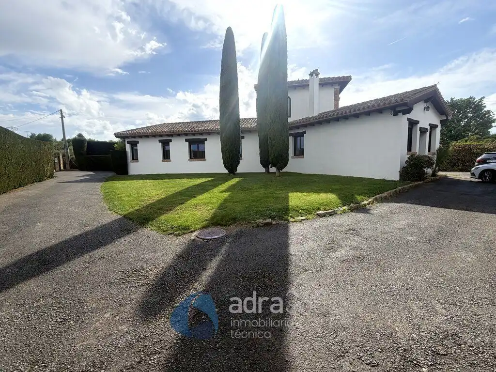 Haus mit Garten zum Verkauf in DS VILLAMEDIANA IREGUA Polígono 11 Parcela 73 LA CANTERA