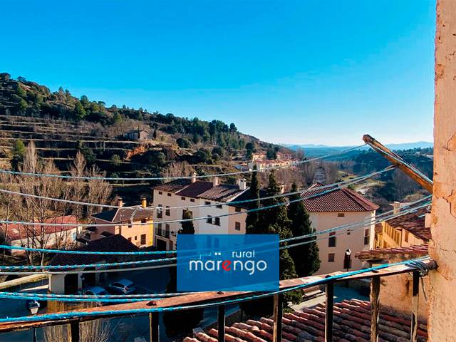 Casa-chalet en Venta en Cortes de Arenoso