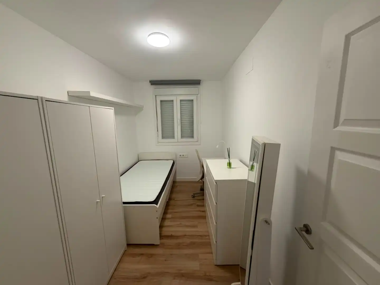 Schlafzimmer von Wohnung zur Miete in Granada mit Klimaanlage, Möbliert und Fernseher