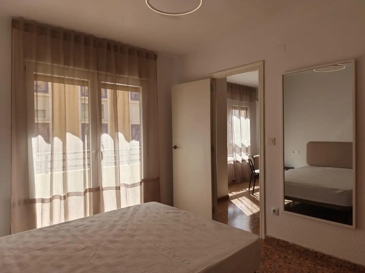 Habitación de Piso de alquiler en Benalúa - Babel