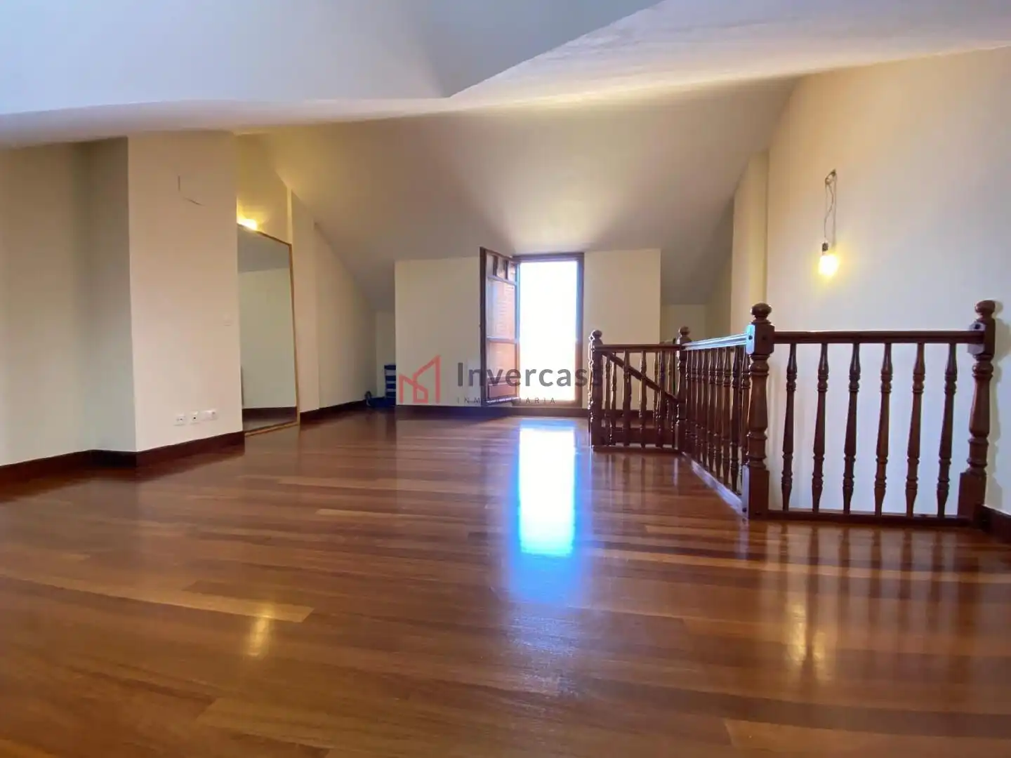 Sala de estar de Casa adosada en venta en Castro-Urdiales