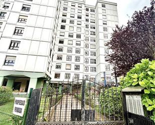 Vista exterior de Pis en venda en Oviedo  amb Calefacció