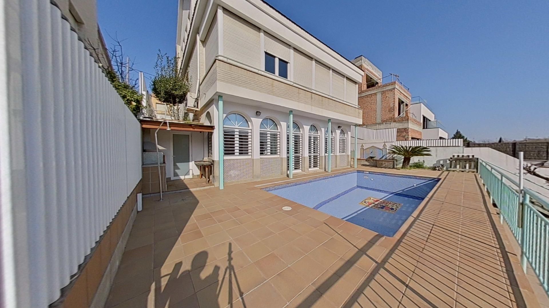 Piscina de Casa o chalet en venta en Sant Quirze del Vallès con Aire acondicionado, Calefacción y Jardín privado