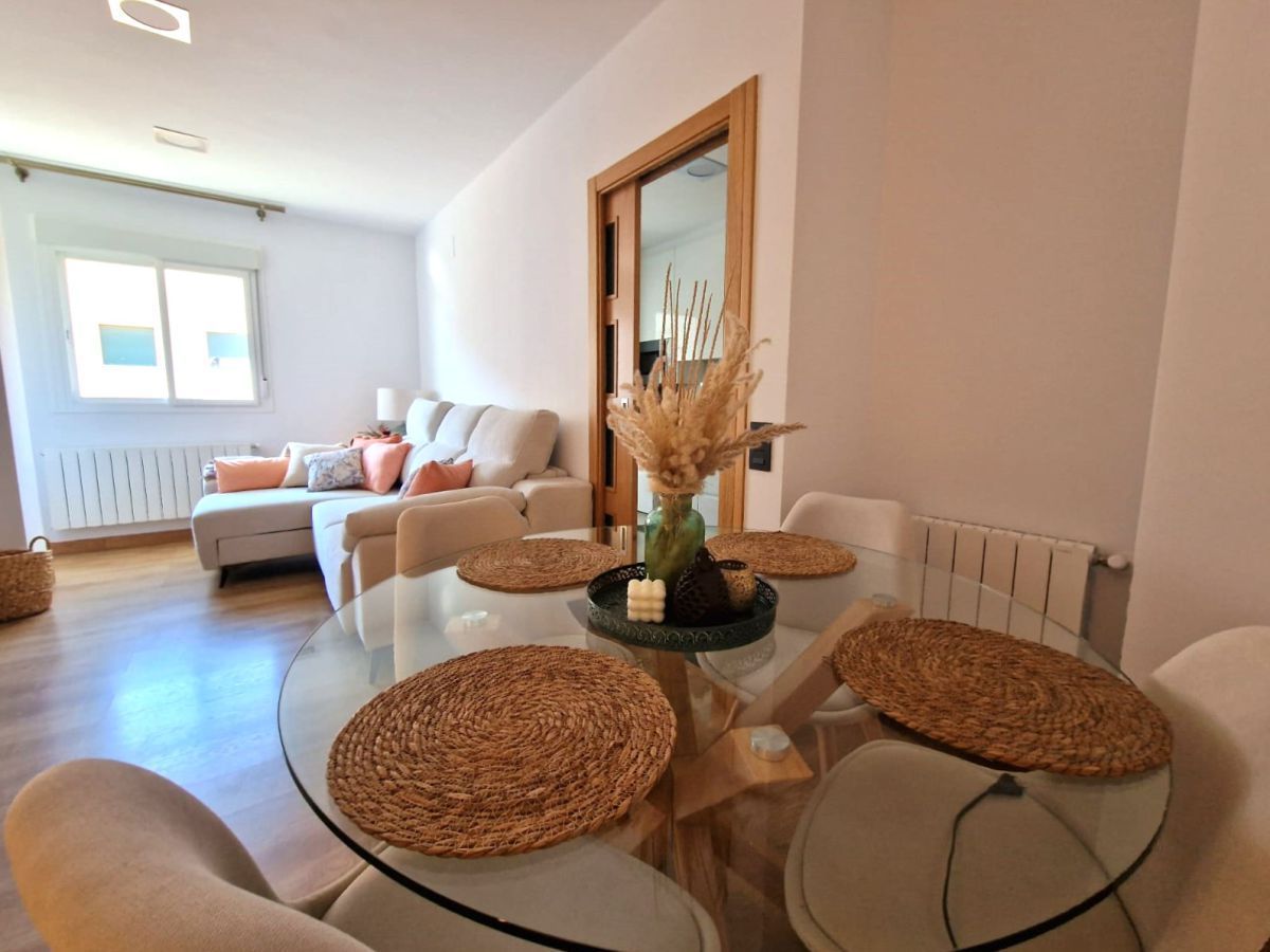 Dining room of Flat to rent in Plasencia  with Air Conditioner and Heating