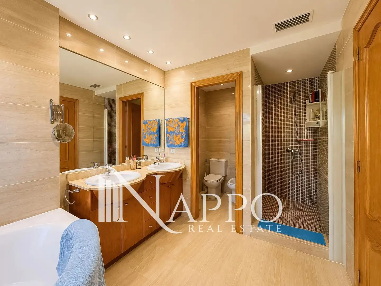 Baño de Casa adosada en venta en  Palma de Mallorca con Aire acondicionado, Calefacción y Jardín privado