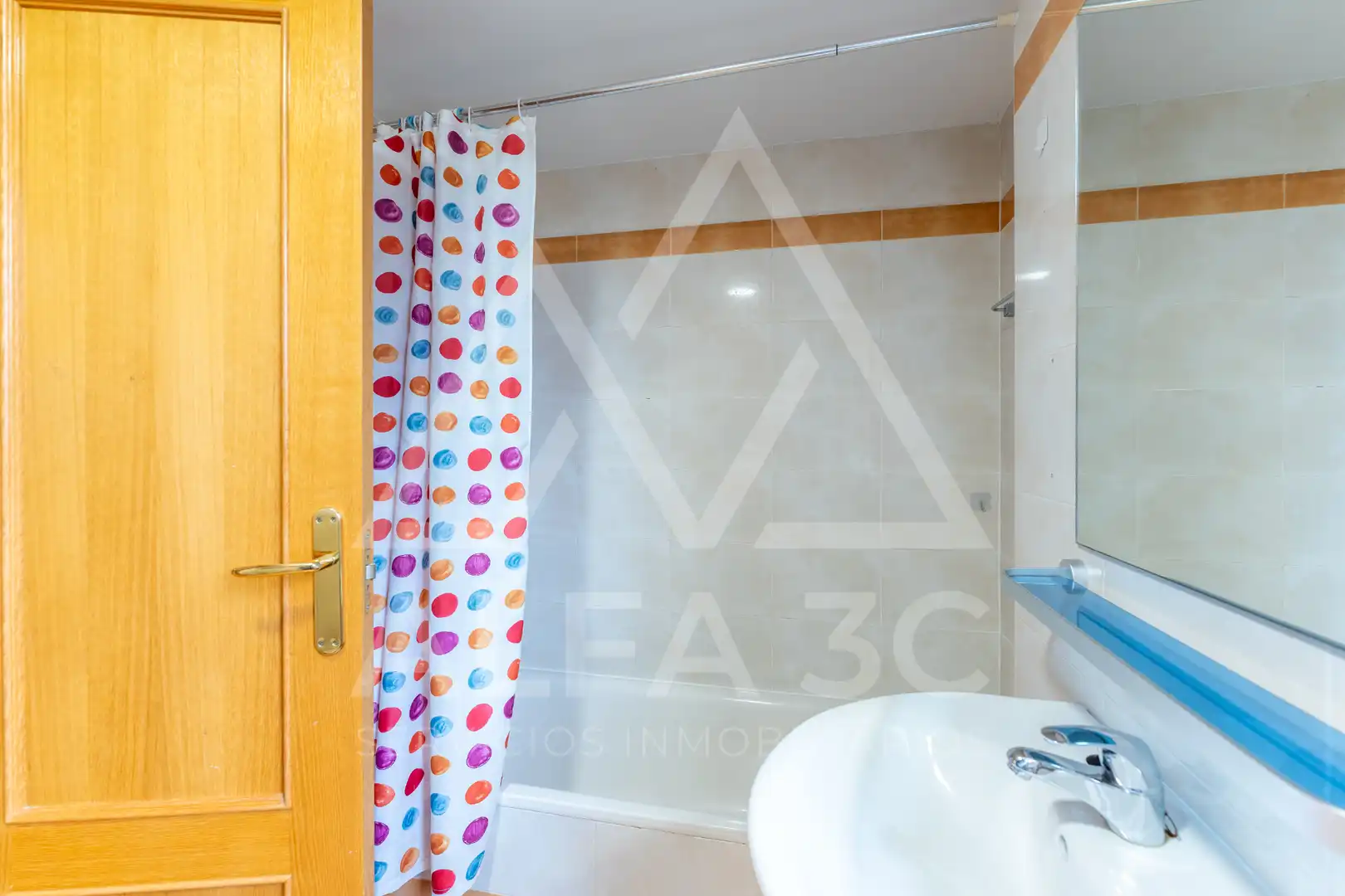 Baño de Casa o chalet en venta en Venturada con Aire acondicionado, Calefacción y Jardín privado