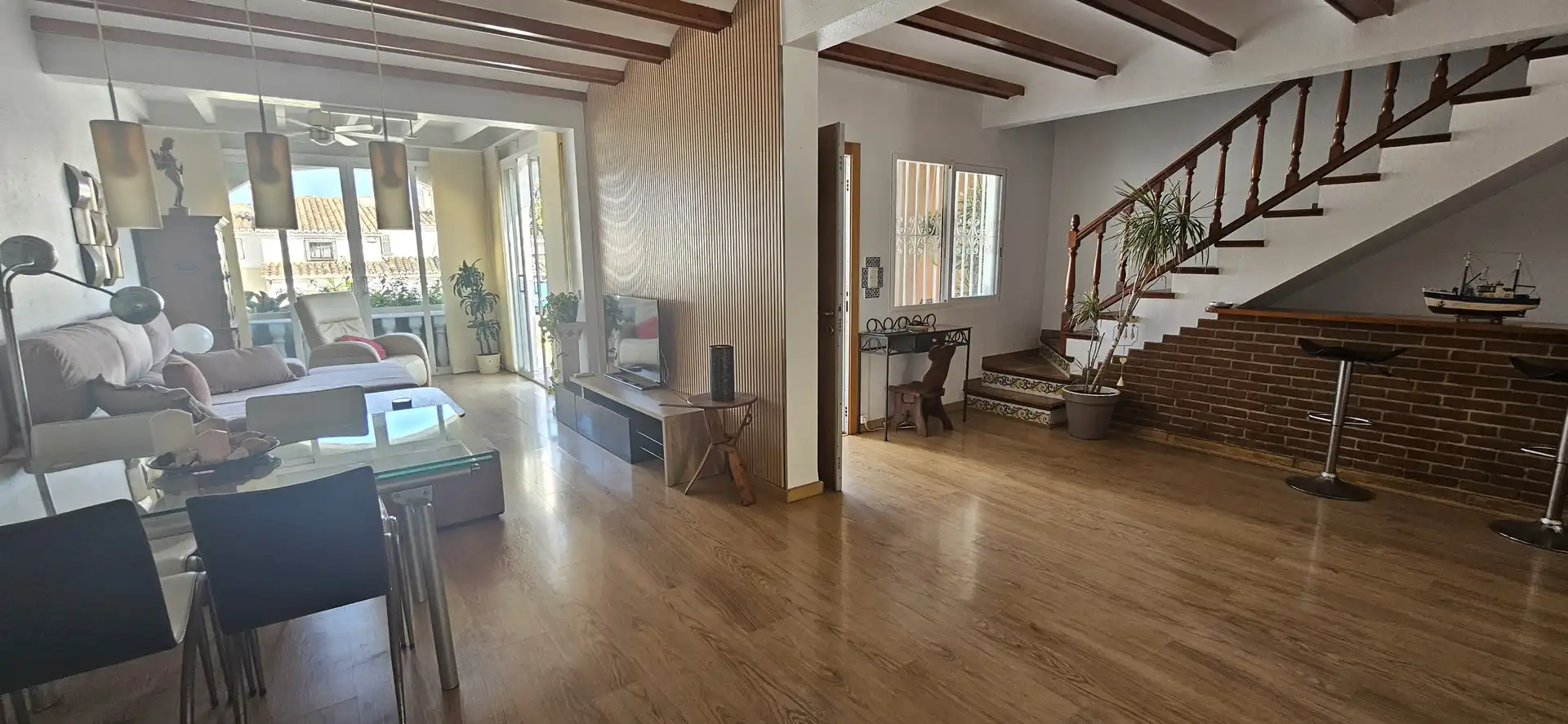 Wohnzimmer von Einfamilien-Reihenhaus zum Verkauf in L'Alfàs del Pi mit Abstellraum, Schwimmbad und Möbliert