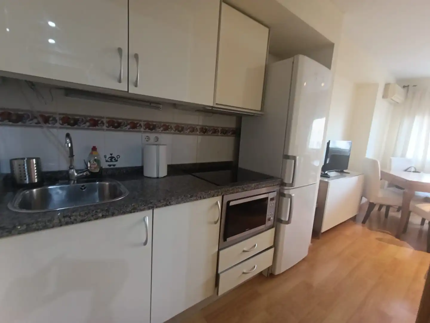 Cocina de Apartamento de alquiler en Málaga con Aire acondicionado y Amueblado