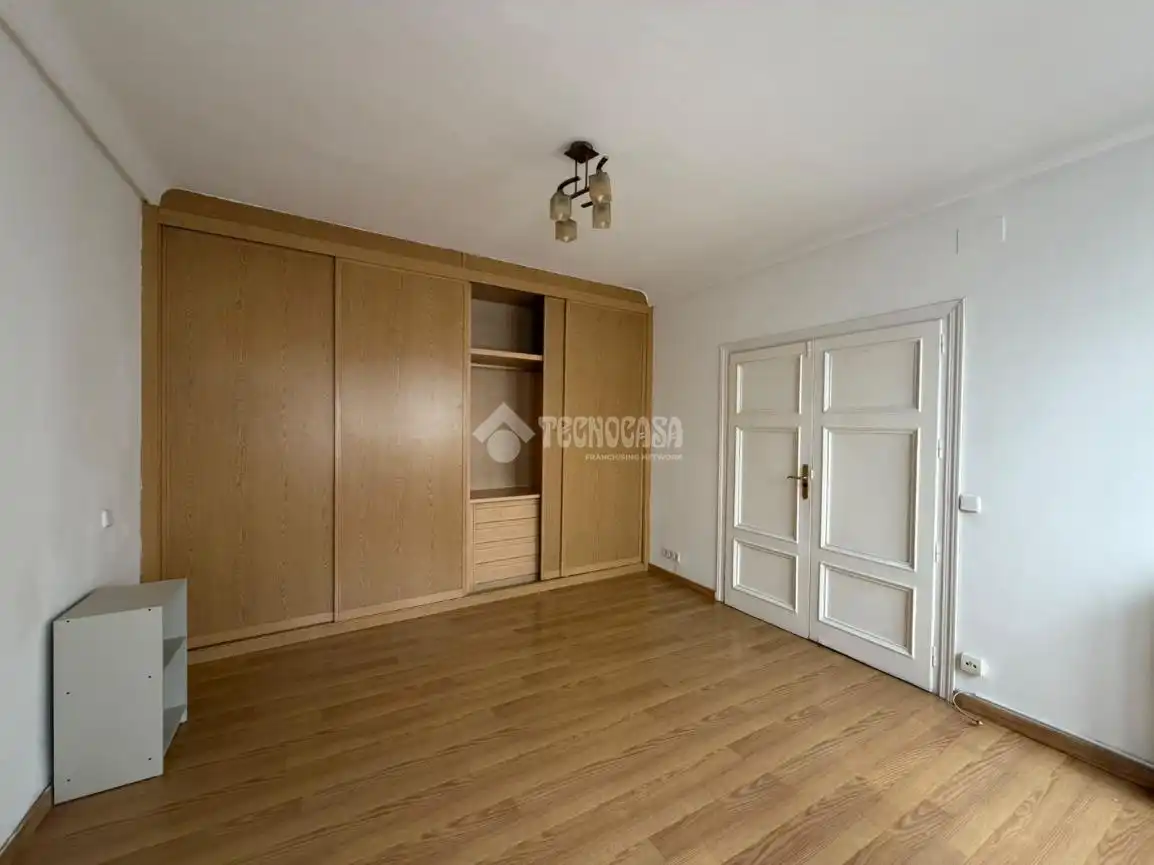 Bedroom of Flat for rent in Madrid  with Air Conditioner and Heating