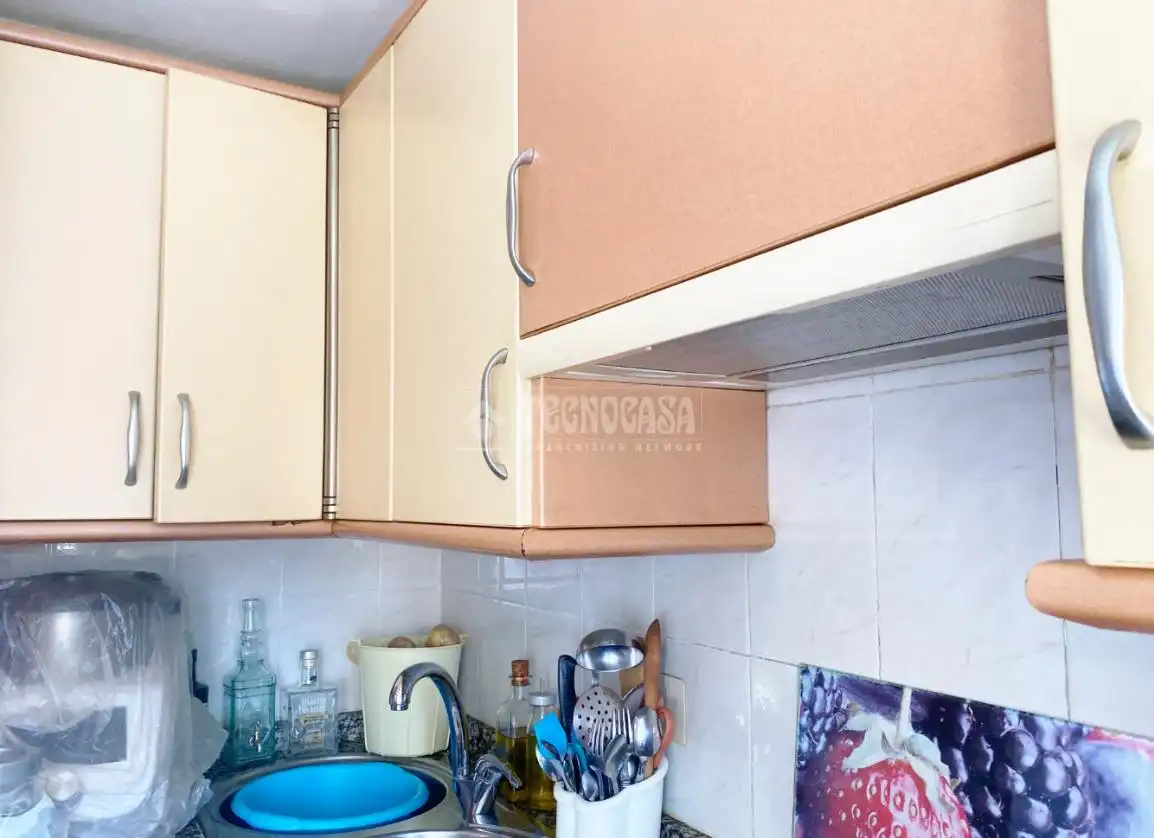 Cocina de Piso en venta en Sevilla con Aire acondicionado y Amueblado