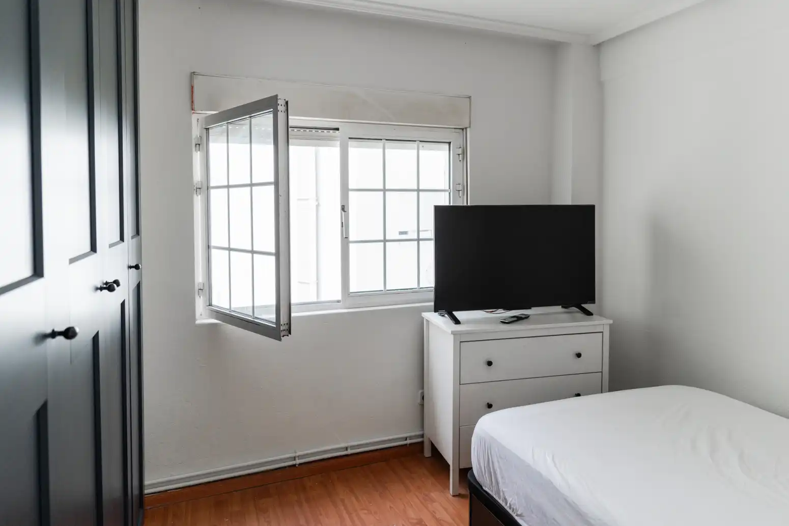 Habitación de Piso en venta en Avilés con Calefacción