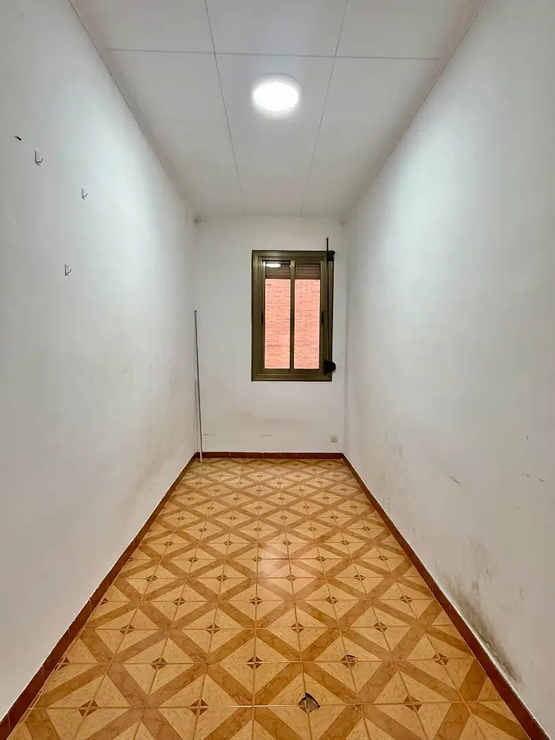 Habitación de Piso en venta en Barcelona con Aire acondicionado, Calefacción y Balcón