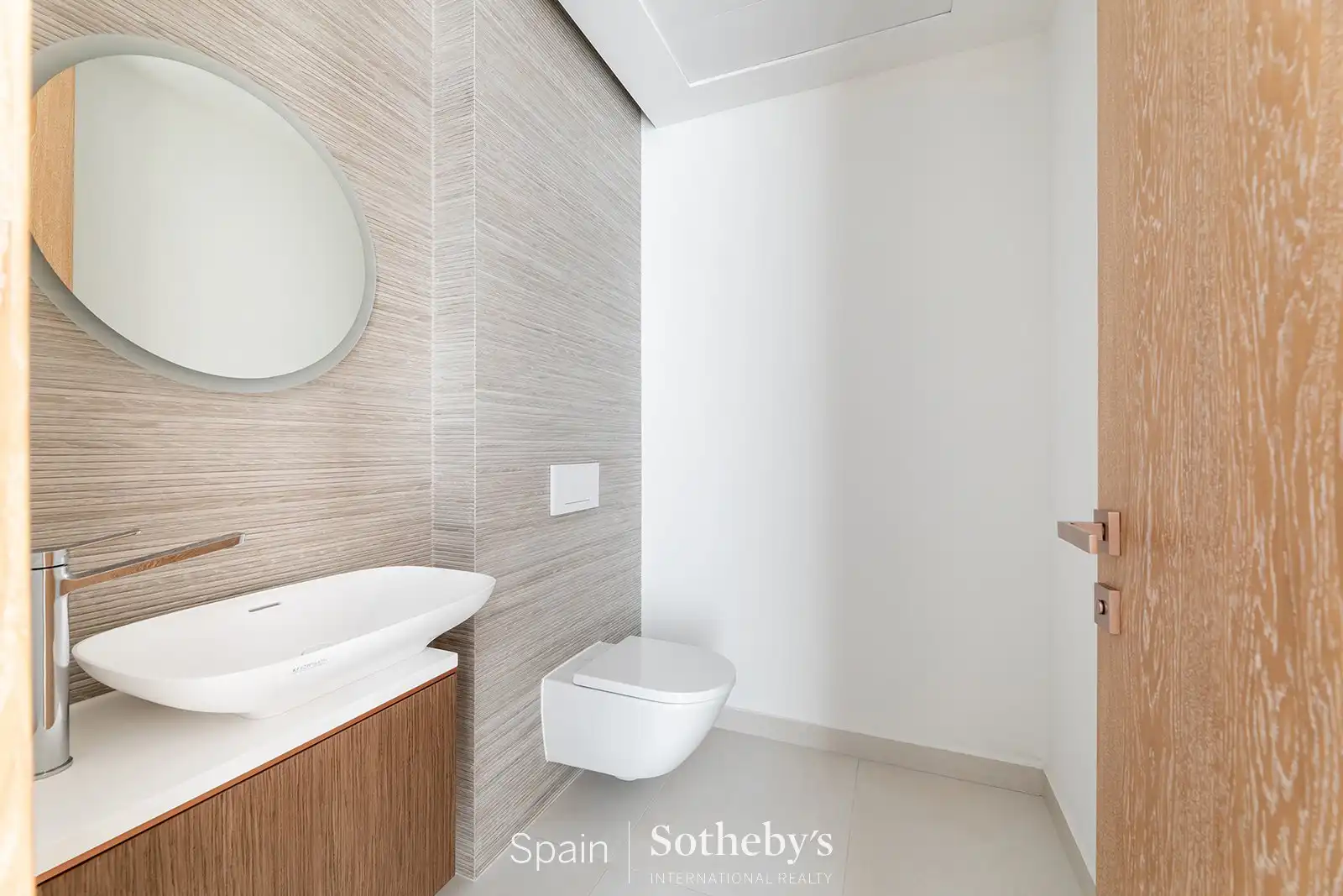 Baño de Ático de alquiler en Pozuelo de Alarcón con Aire acondicionado, Terraza y Trastero