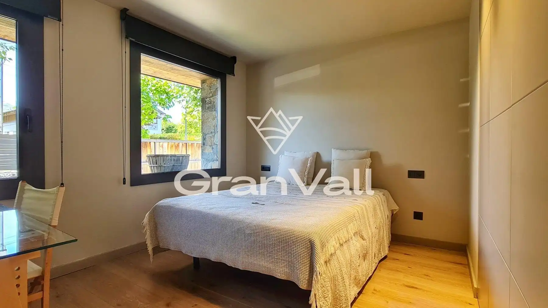Schlafzimmer von Haus oder Chalet zum Verkauf in Puigcerdà mit Heizung, Privatgarten und Terrasse