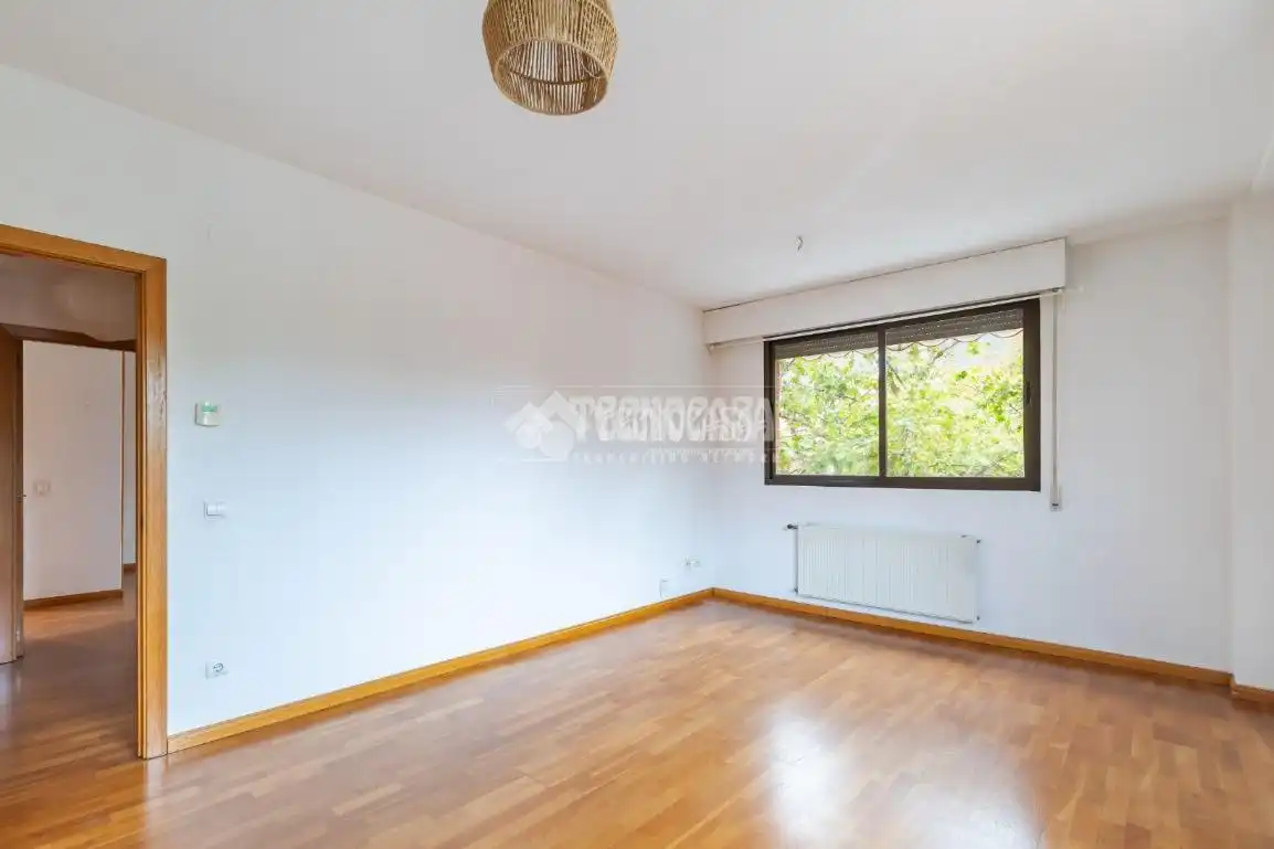 Bedroom of Flat for sale in Madrid  with Heating, Parquet flooring and Storage room