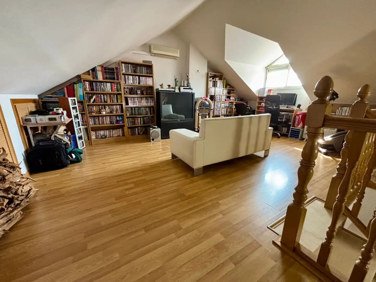 Sala de estar de Casa adosada en venta en Parla con Aire acondicionado, Calefacción y Jardín privado