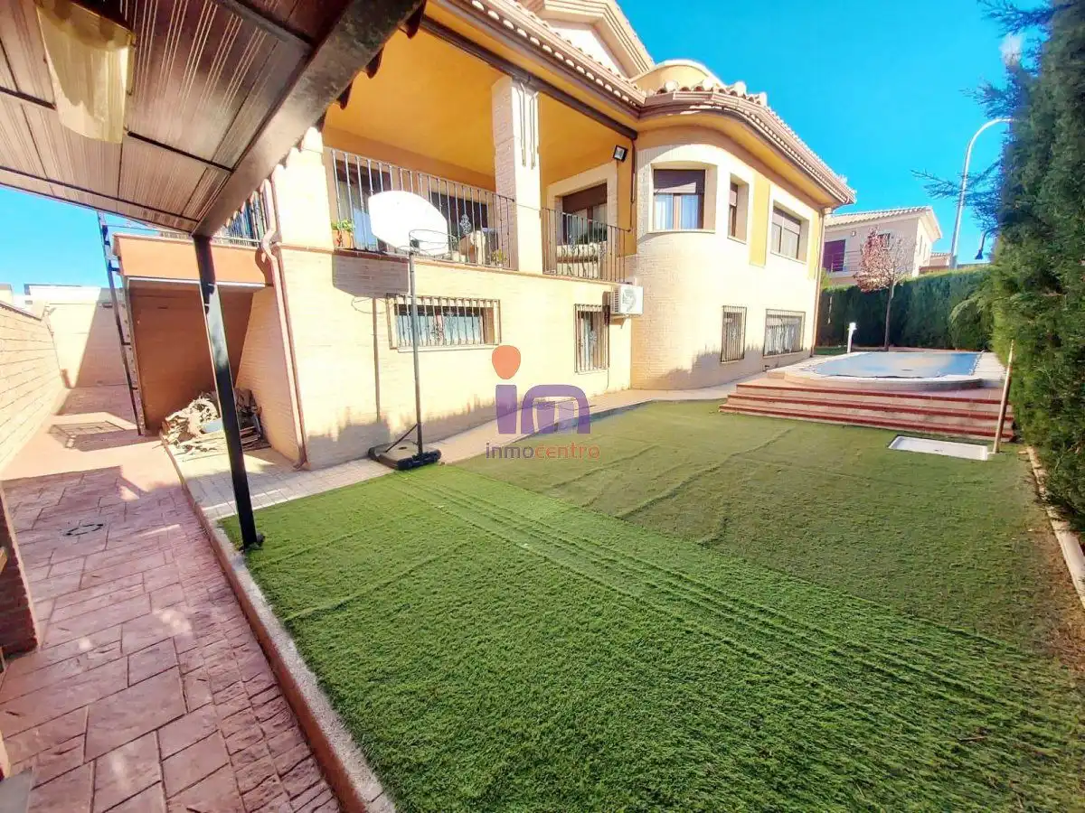 Chalet con piscina en venta en Valdepeñas, imagen 45