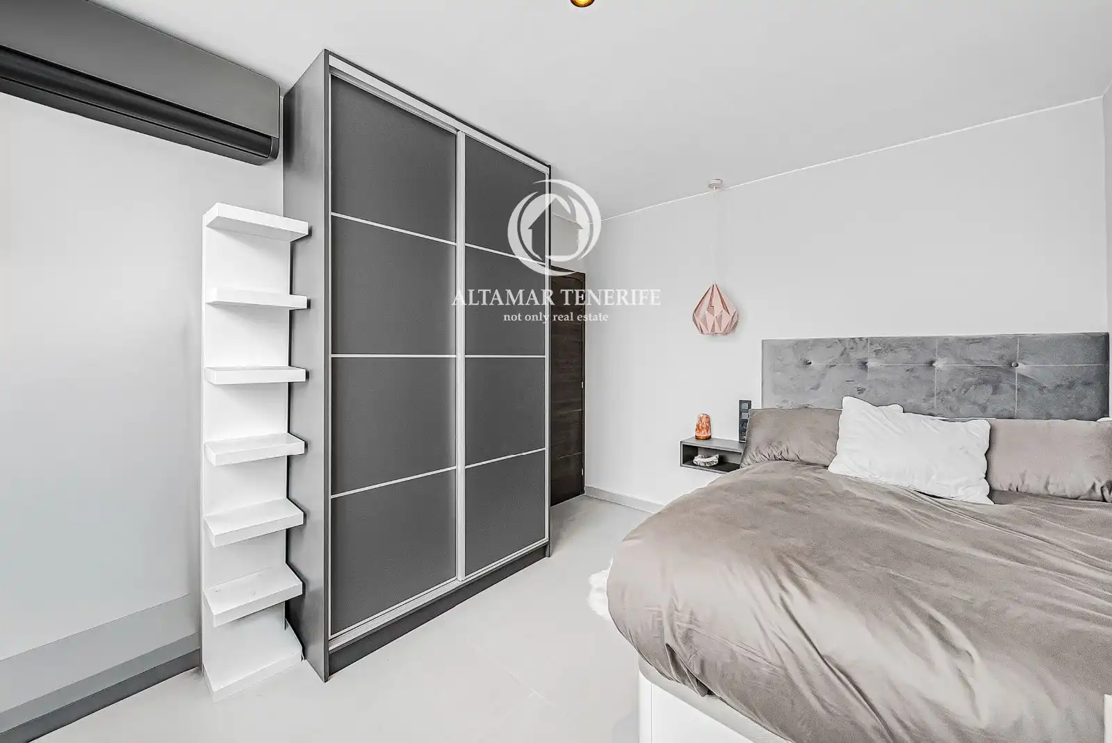 Terraced house with pool for sale in Jardines del Duque, imagen 39
