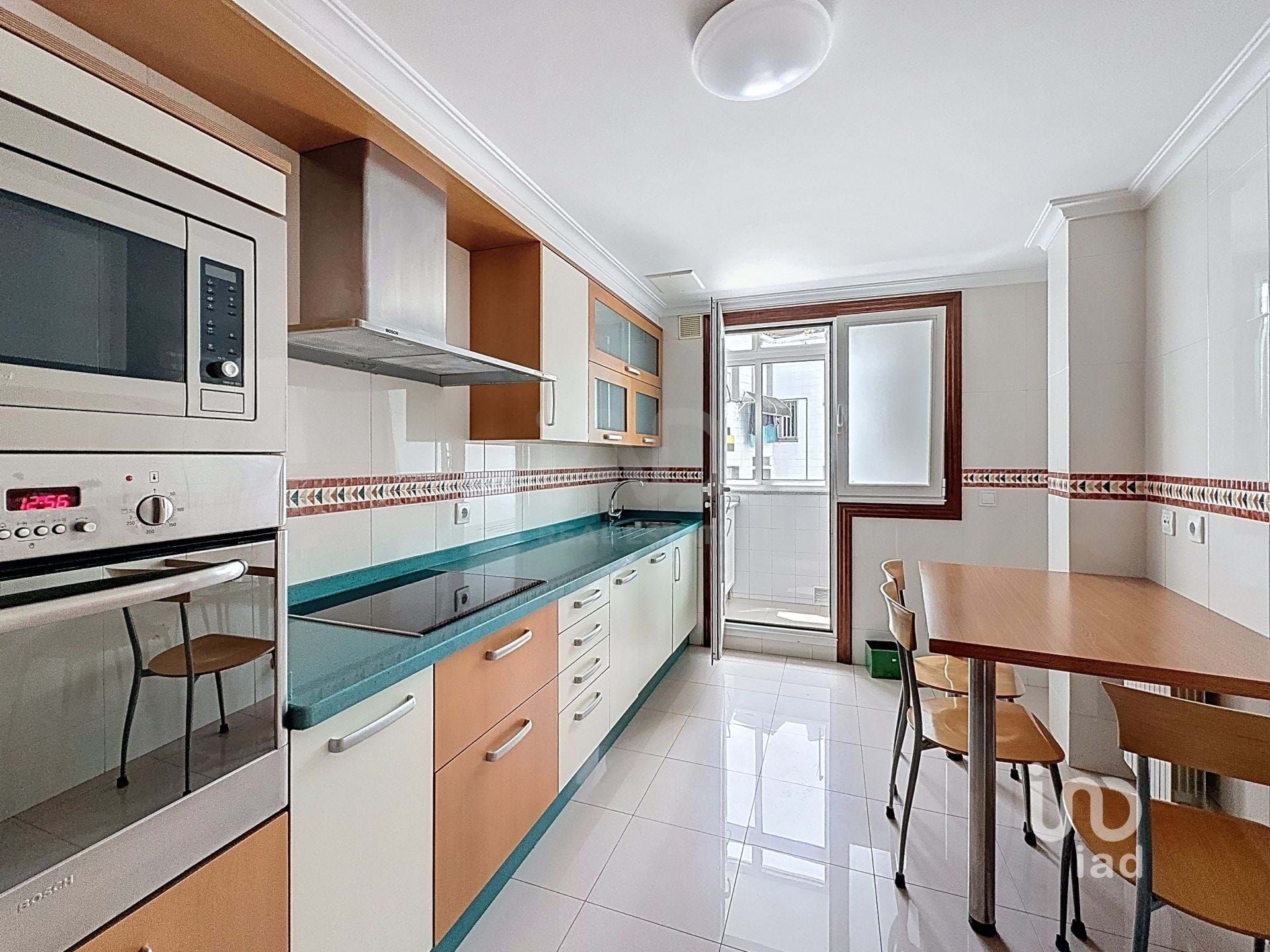 Kitchen of Flat to rent in Pontevedra Capital   with Heating