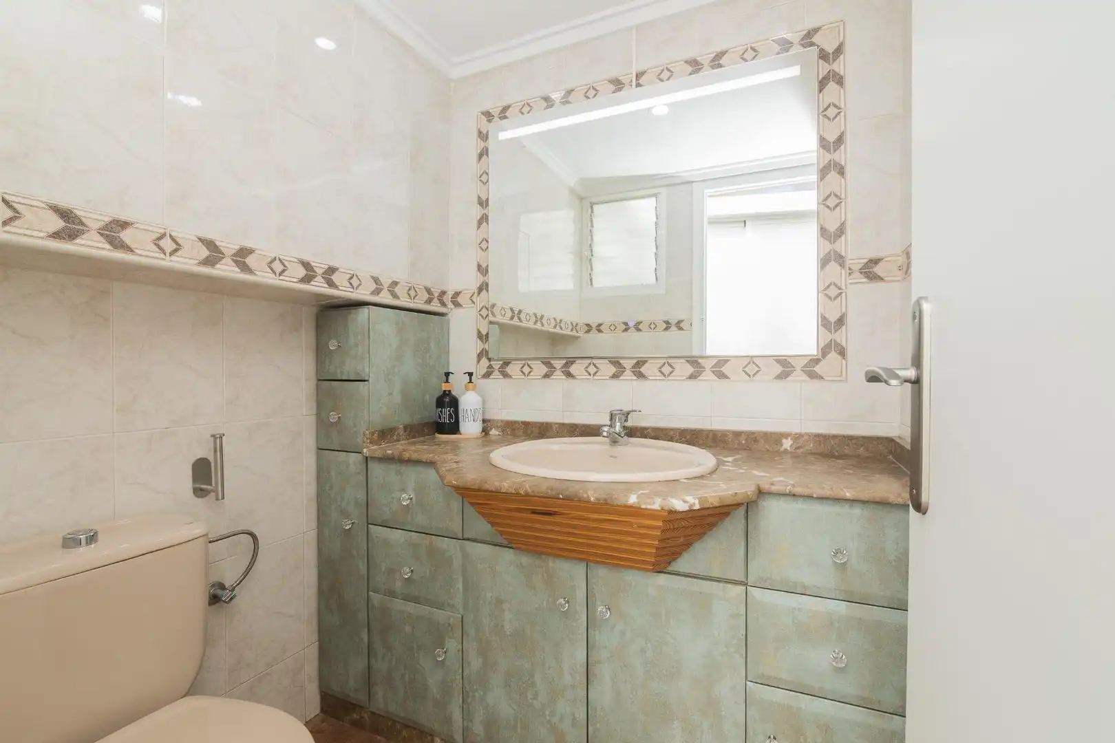 Bathroom of Detached homes for sale in Elche / Elx  with Air Conditioner, Heating and Private garden