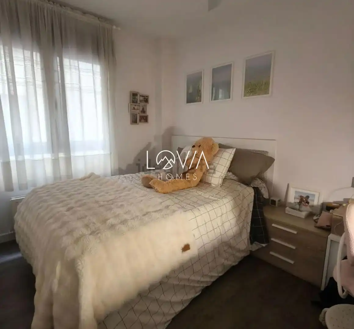 Bedroom of Flat for sale in Gijón   with Heating, Storage room and Furnished