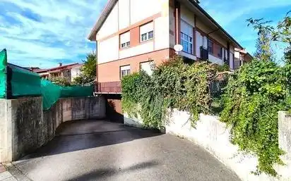 Vista exterior de Garaje en venta en Castañeda