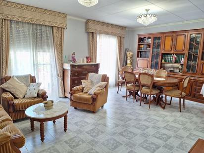 Sala d'estar de Casa o xalet en venda en Algemesí amb Aire condicionat, Terrassa i Balcó