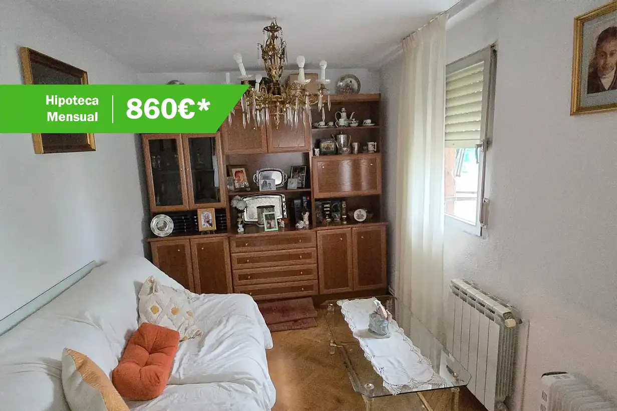 Flat with lift for sale in Ciudad Lineal