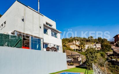 Exterior view of House or chalet for sale in Santa Coloma de Cervelló  with Air Conditioner, Heating and Private garden