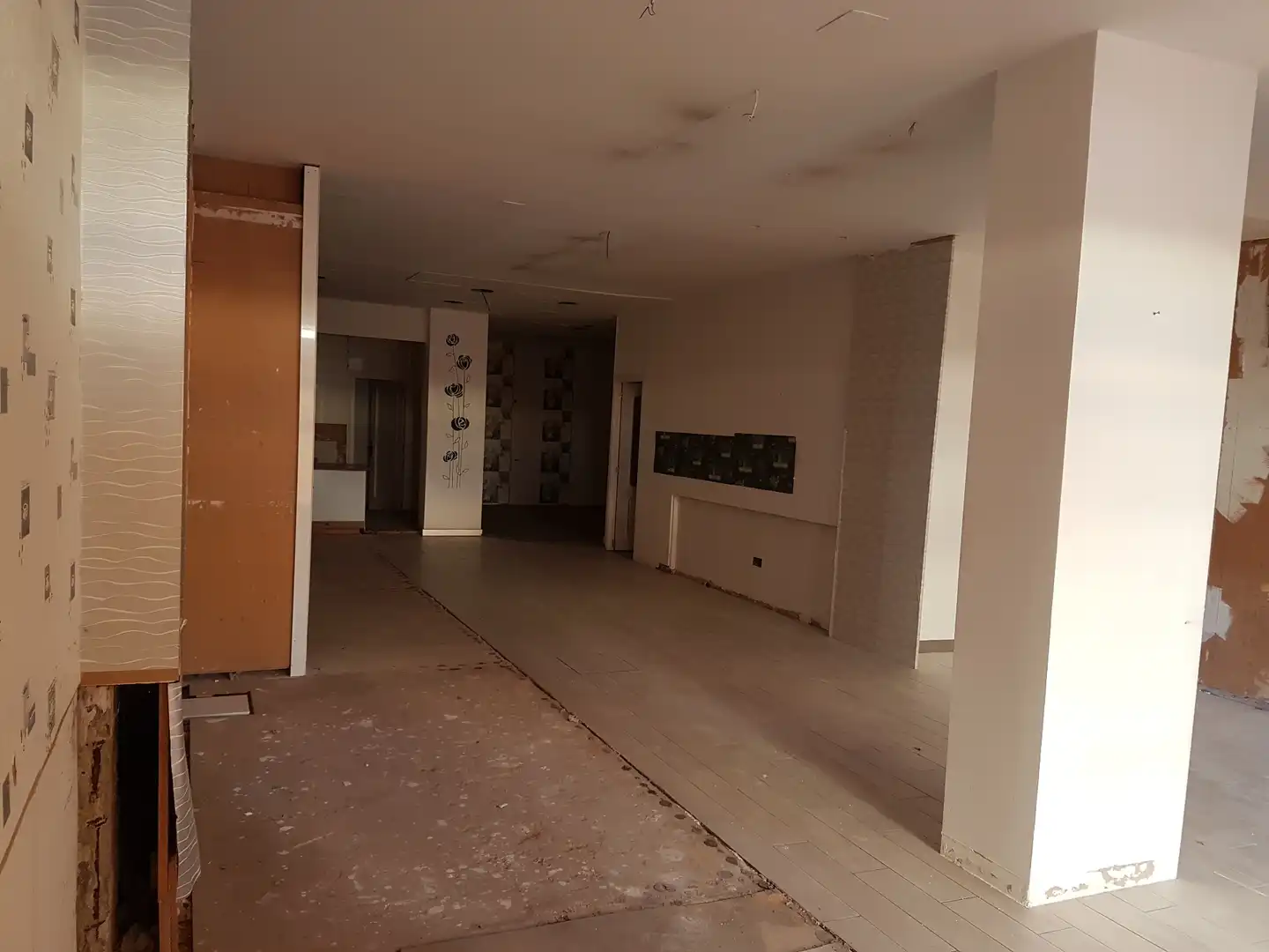 Local comercial en venta en Calle Santiago Apóstol 50, imagen 6