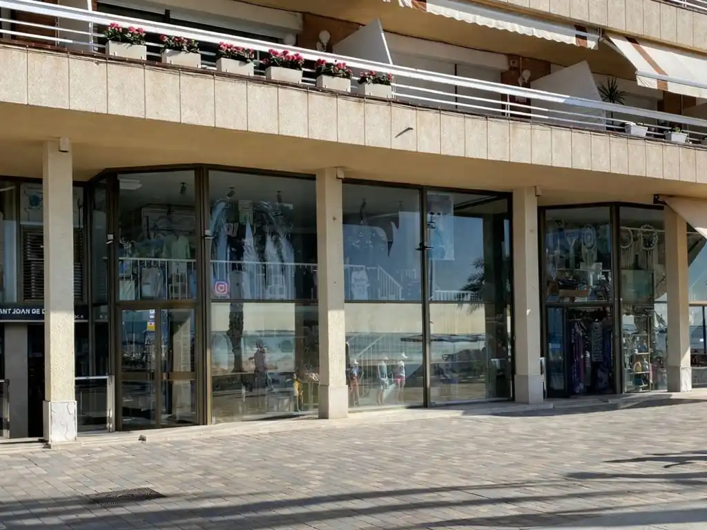 Local de lloguer en Calafell amb Aire condicionat i Moblat