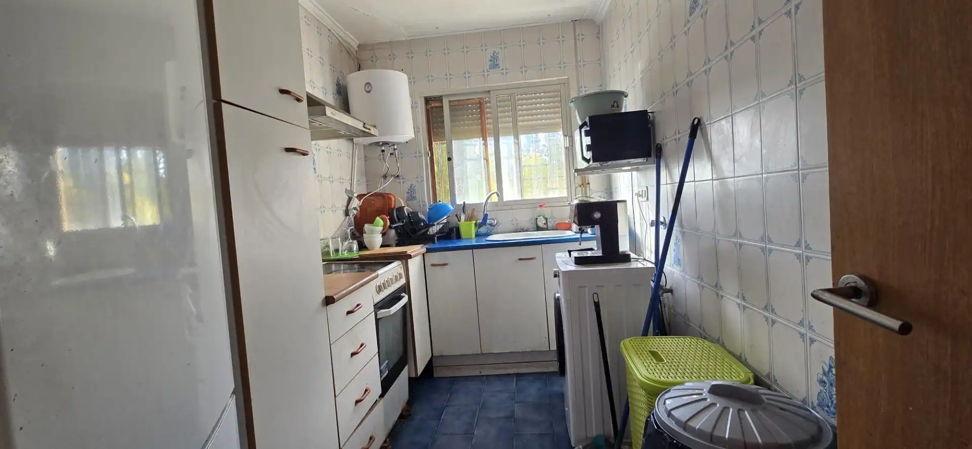 Cuina de Casa o xalet en venda en Llíria amb Terrassa i Piscina comunitària